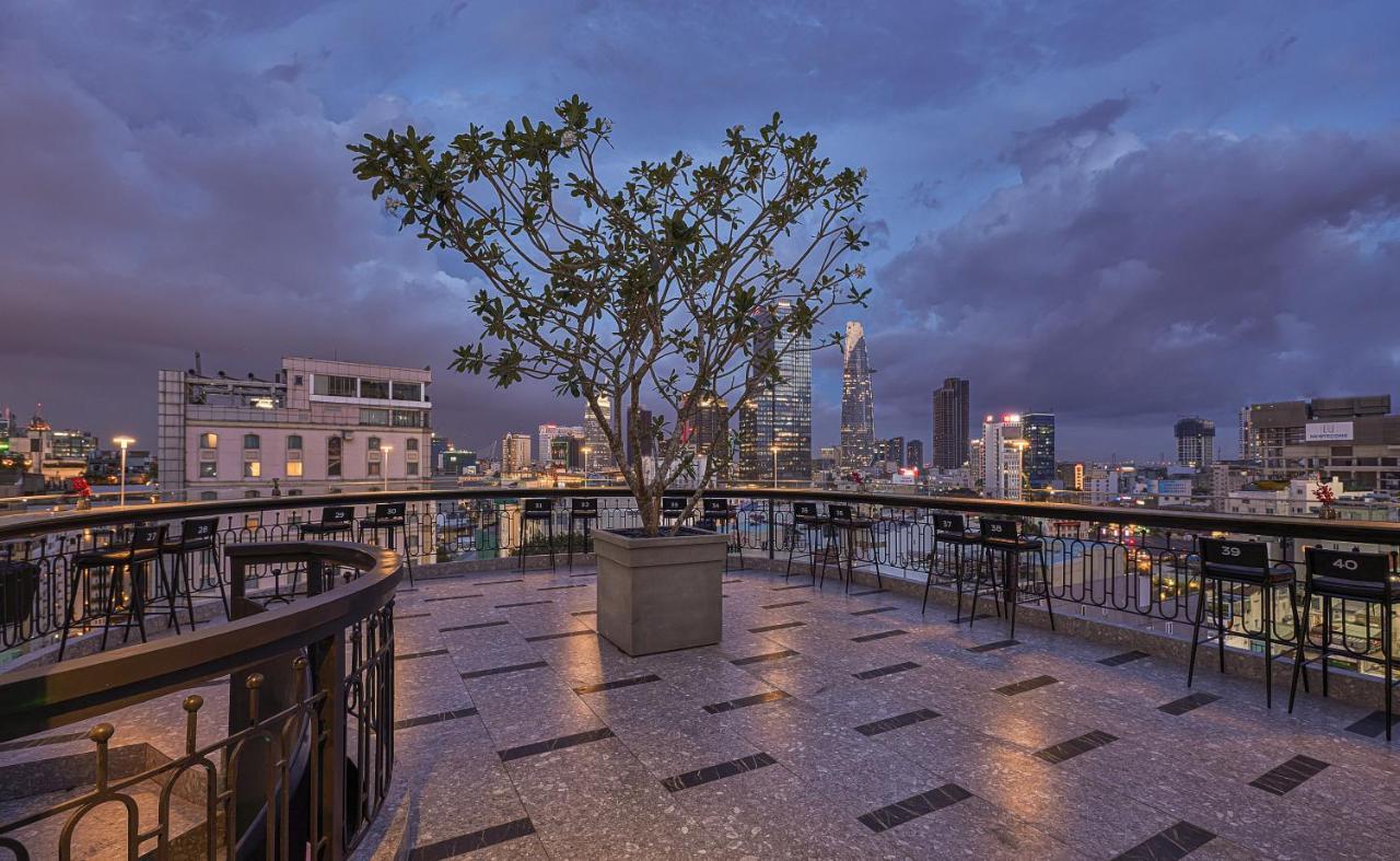 Hotel La Siesta Premium Saigon Ho Chi Minh Zewnętrze zdjęcie The 137 Pillars Hotel rooftop bar